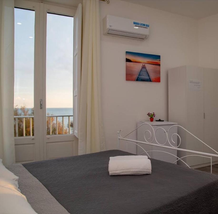 Sea Beach Pozzallo Luaran gambar